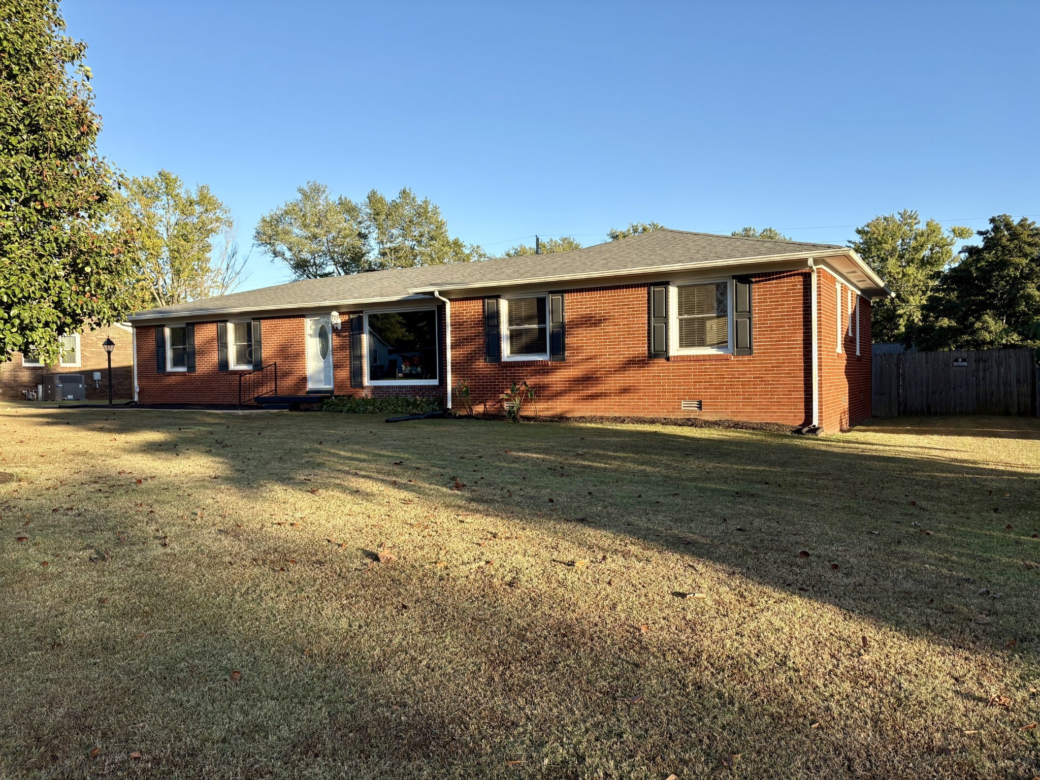 4005 McIntire Dr