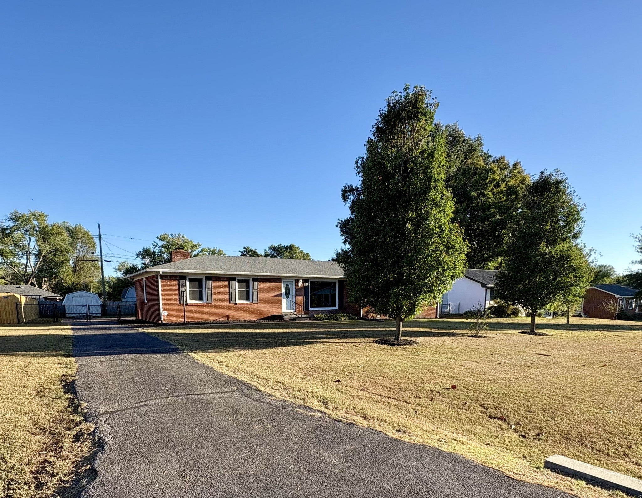 4005 McIntire Dr