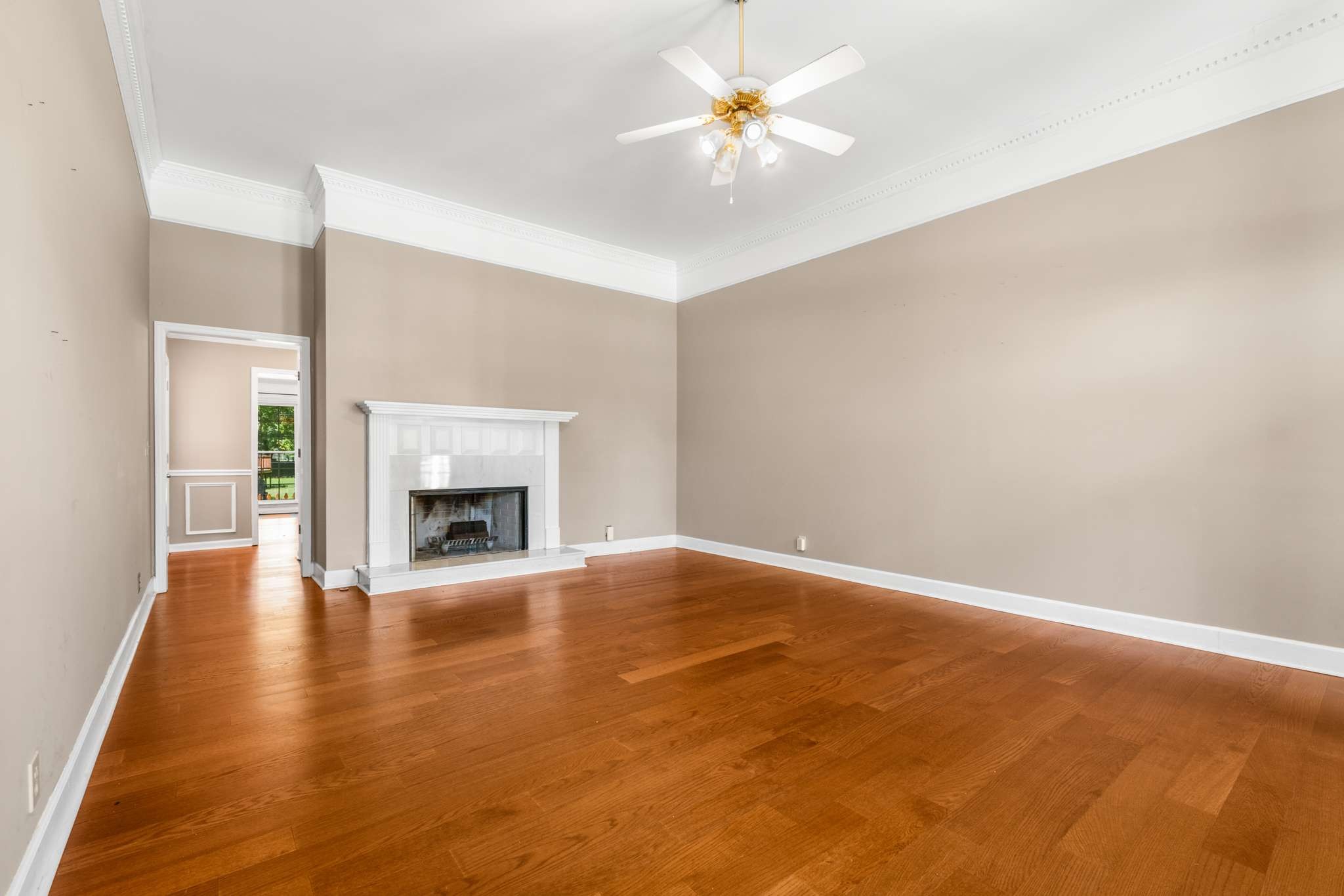 723 Regal Dr