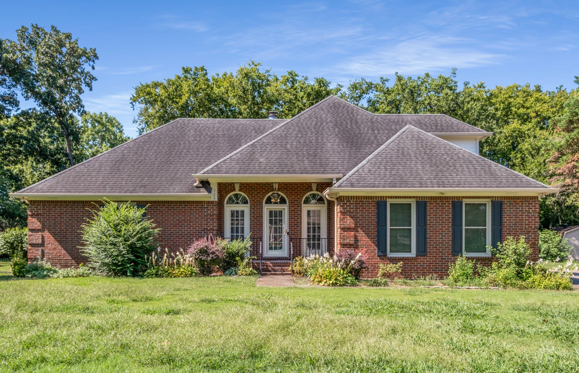 723 Regal Dr