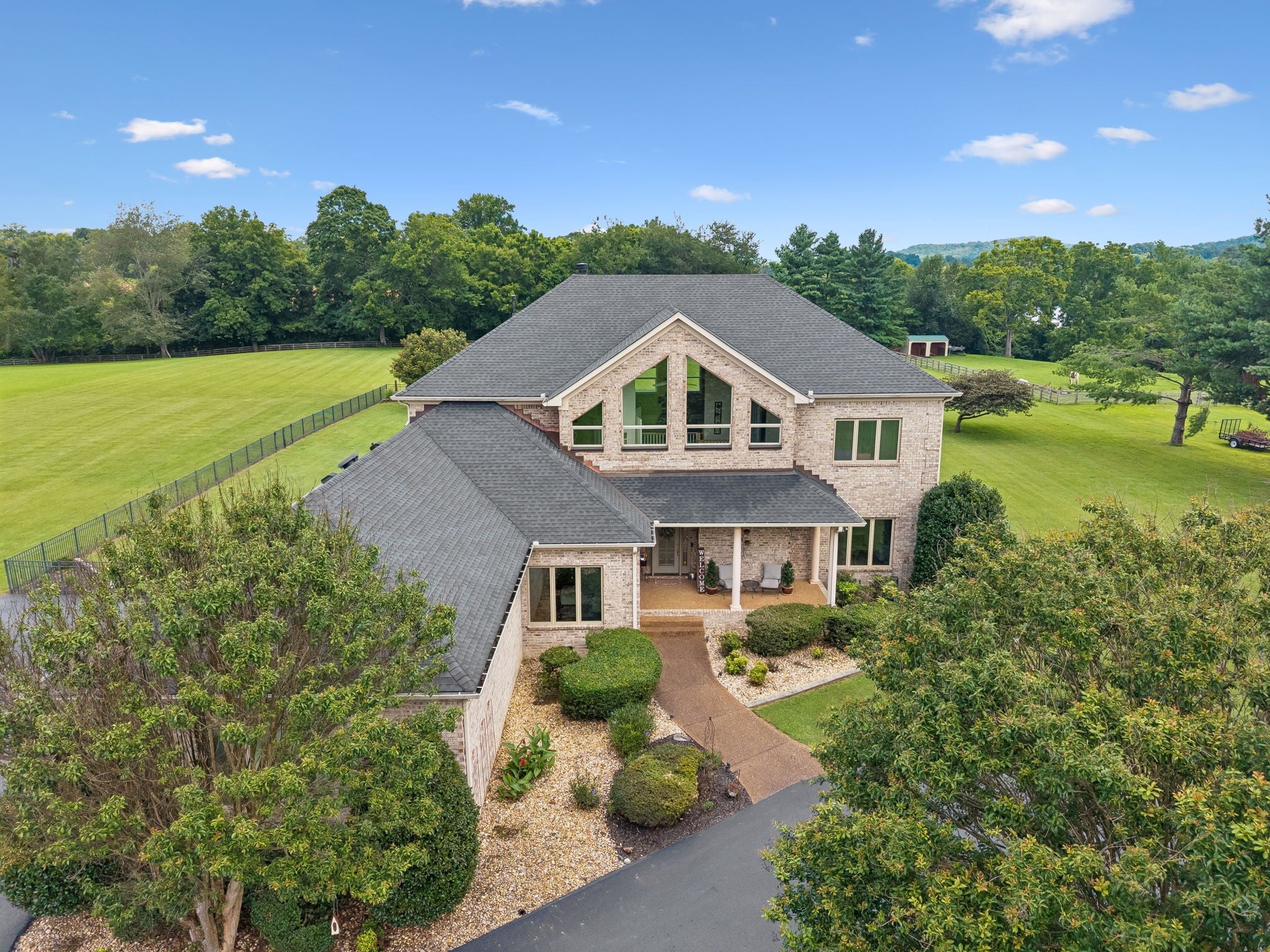 3-bed home for sale in Franklin, TN 37064, 1810 Savannah Springs Dr 1810 Savannah Springs Dr, Franklin TN 37064 3-bed home, photo 1 of 60