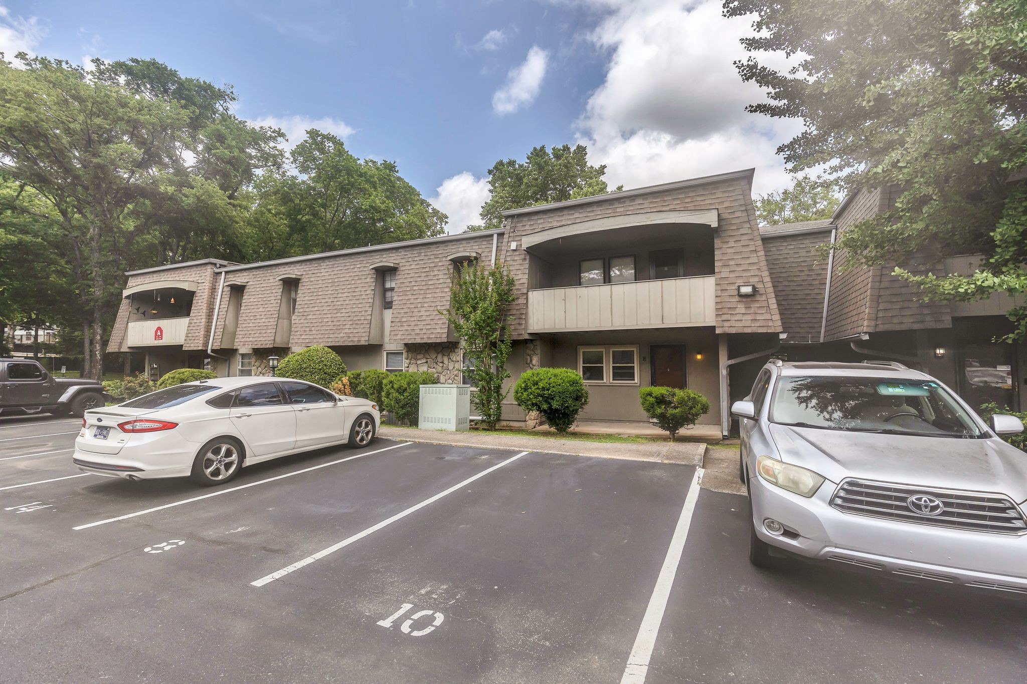 2929 Selena Dr 8