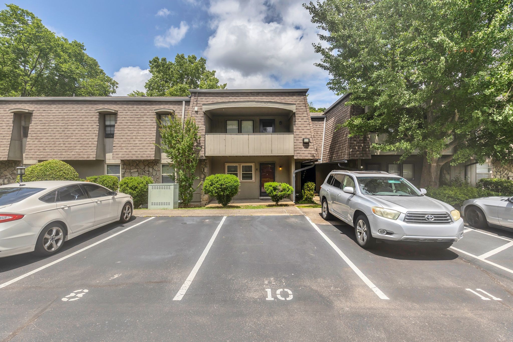2929 Selena Dr 8