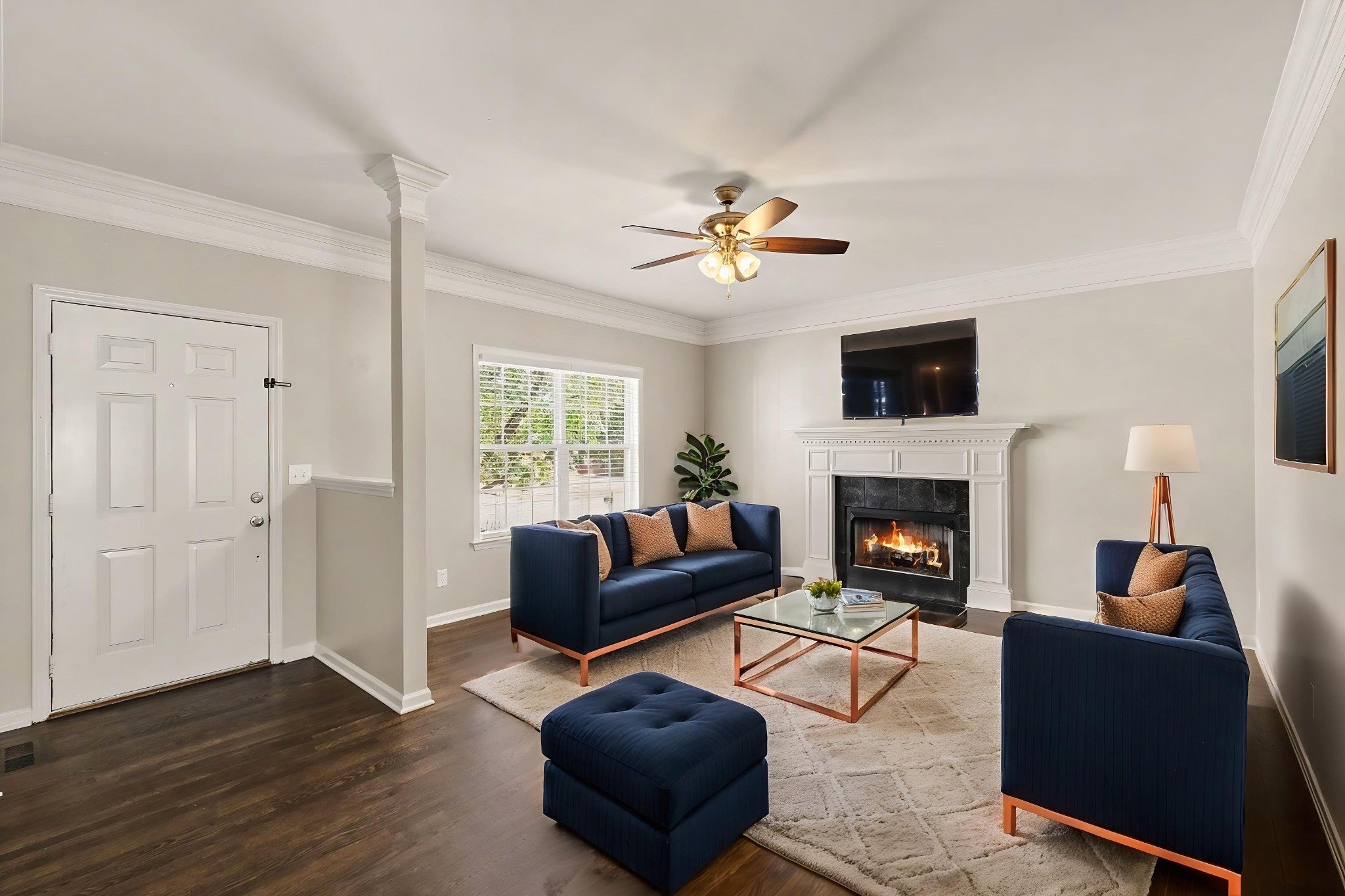 2837 Vicwood Dr
