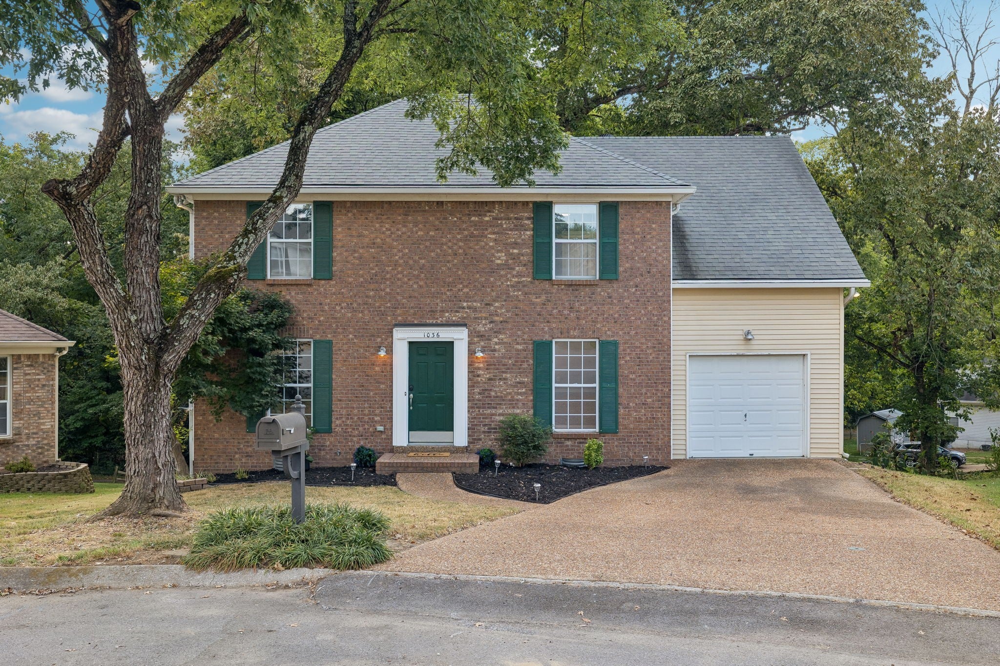 1036 Tonyawood Dr
