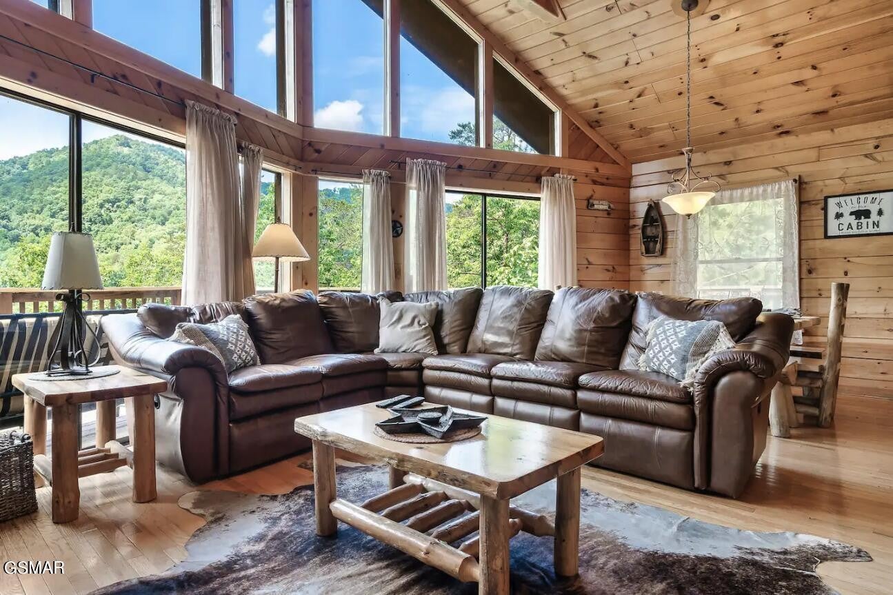 3152 Hatcher Top Road