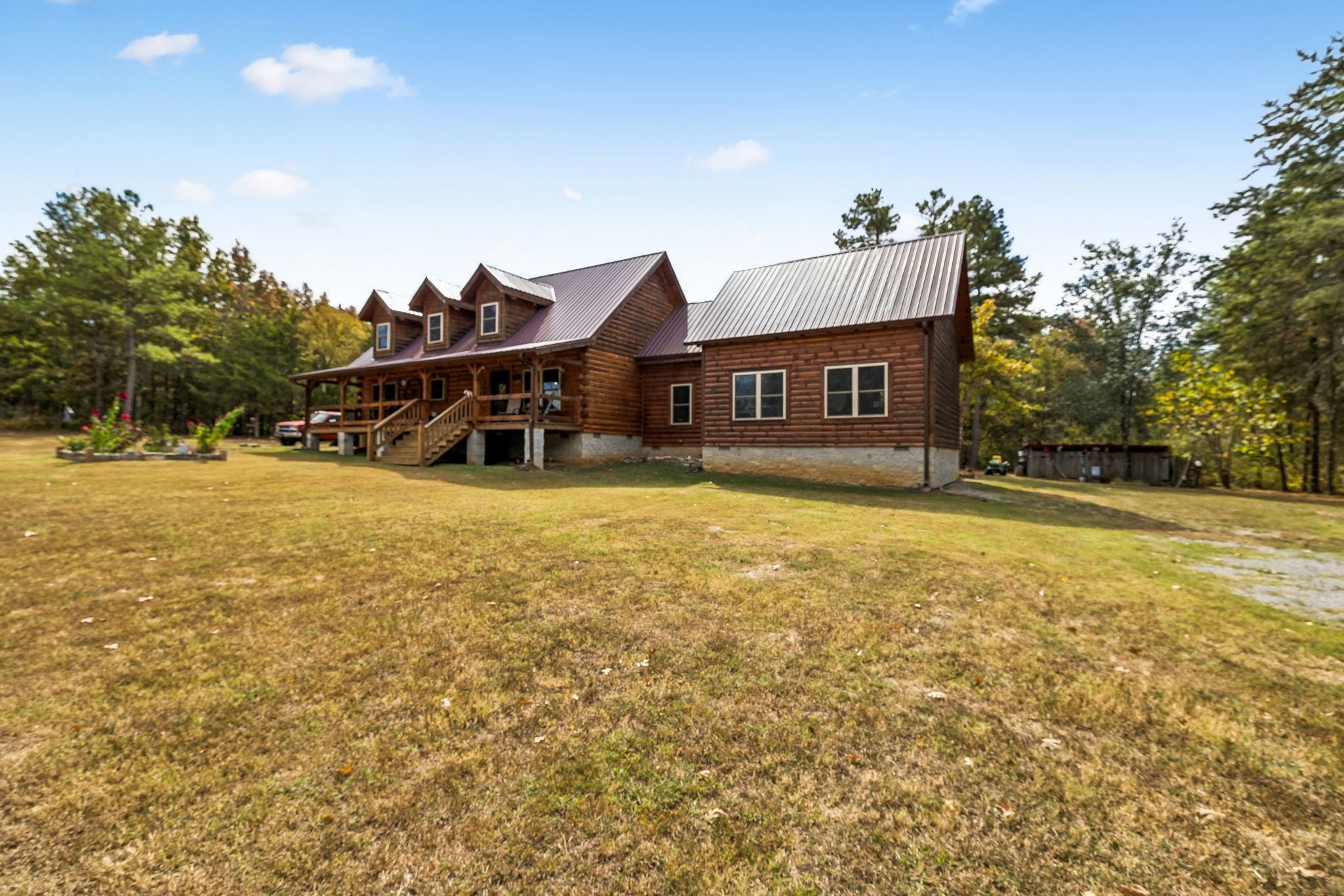 876 Gwynn Rd