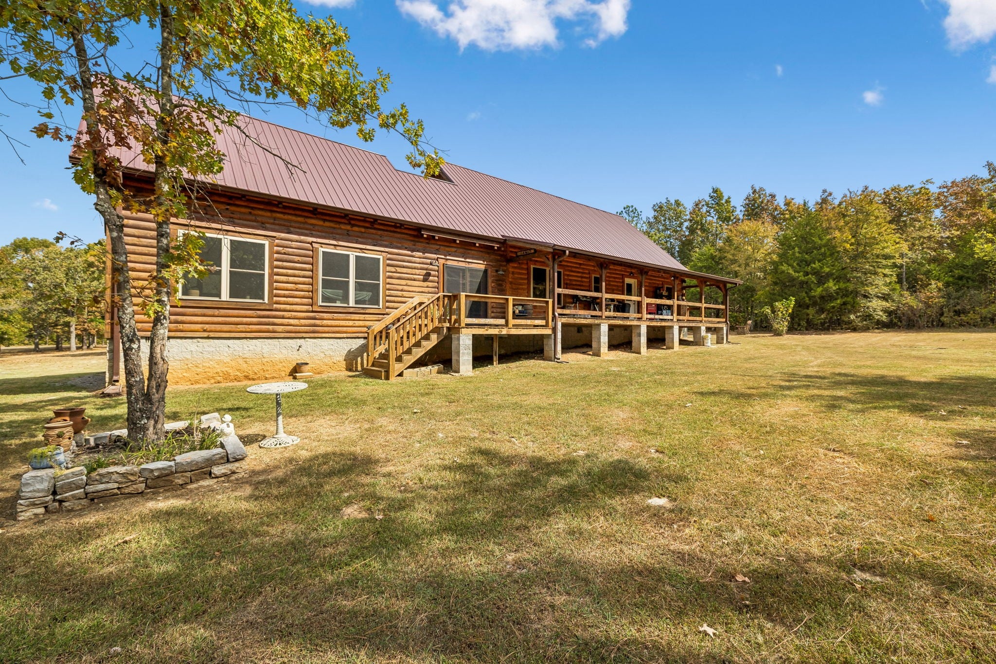876 Gwynn Rd
