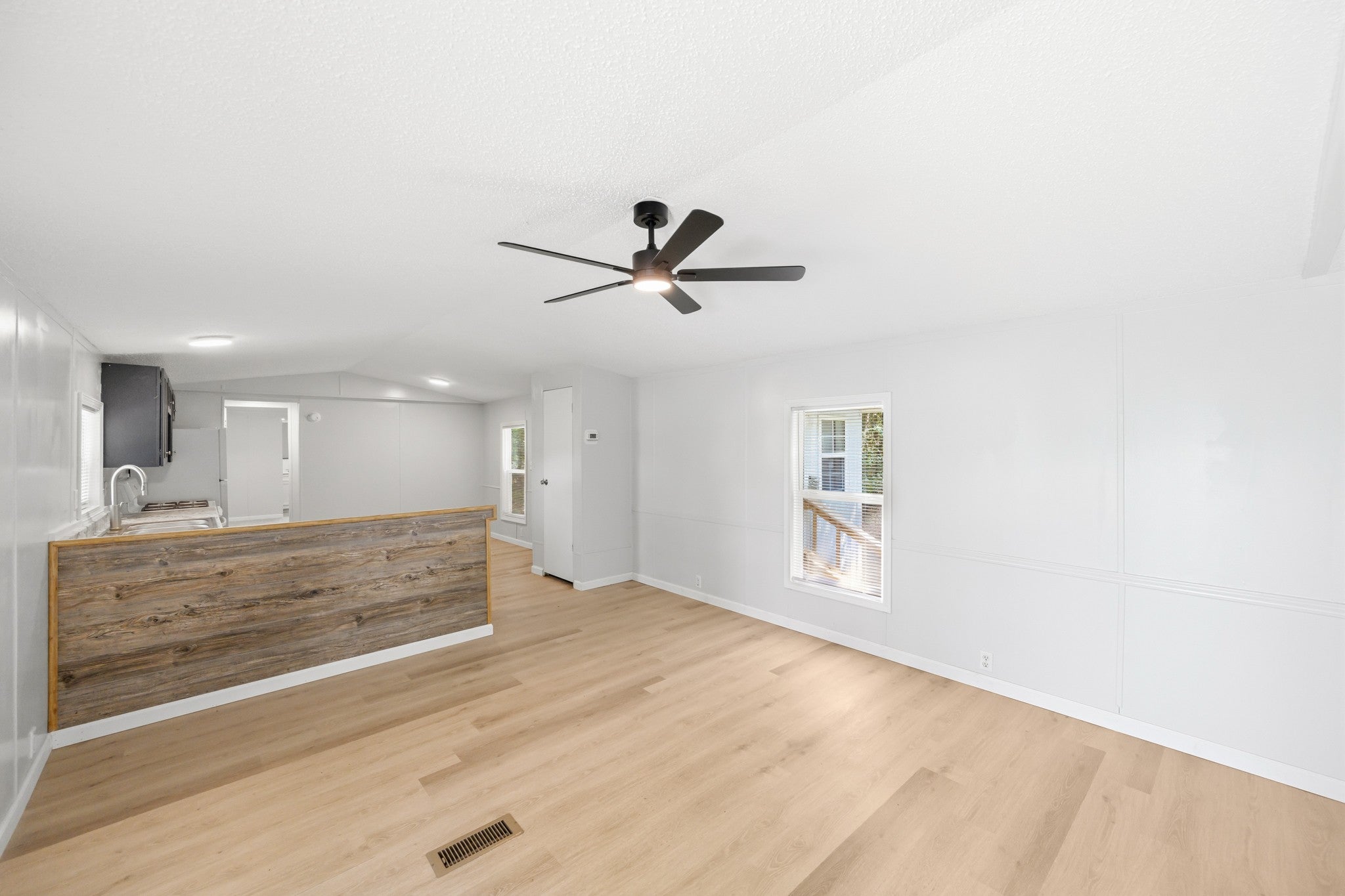 112 White Cemetery Rd