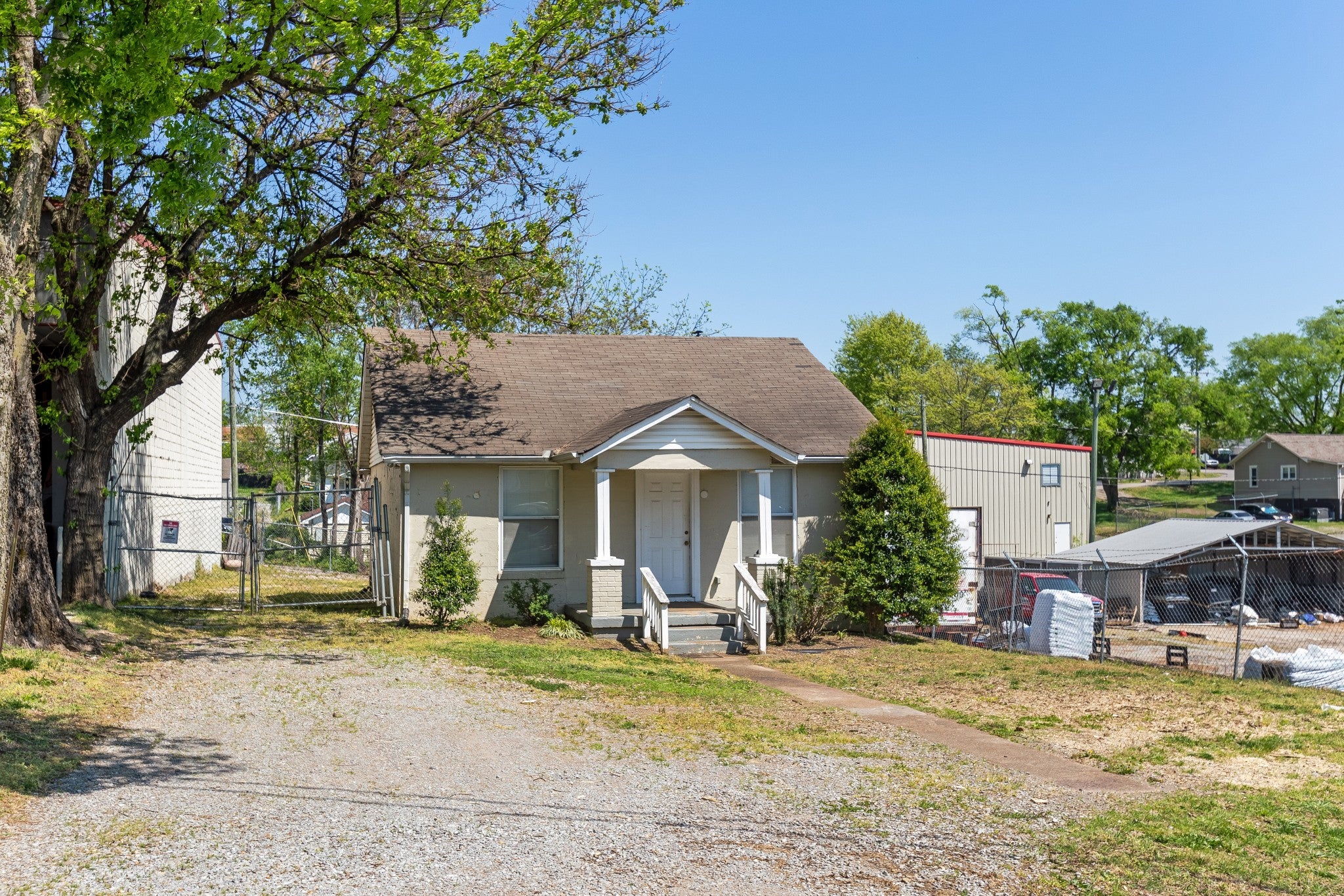 2412 Felts Ave, Nashville TN 37211 multi-family property, photo 3 of 30