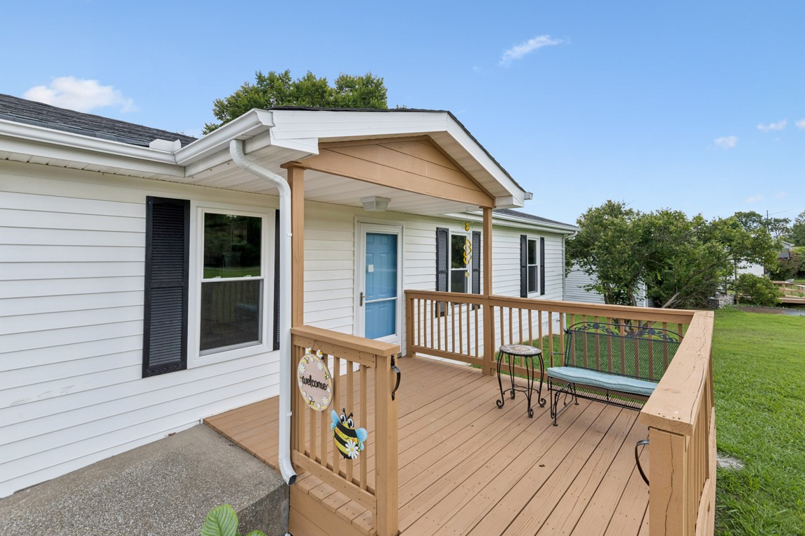 233 Curd Rd