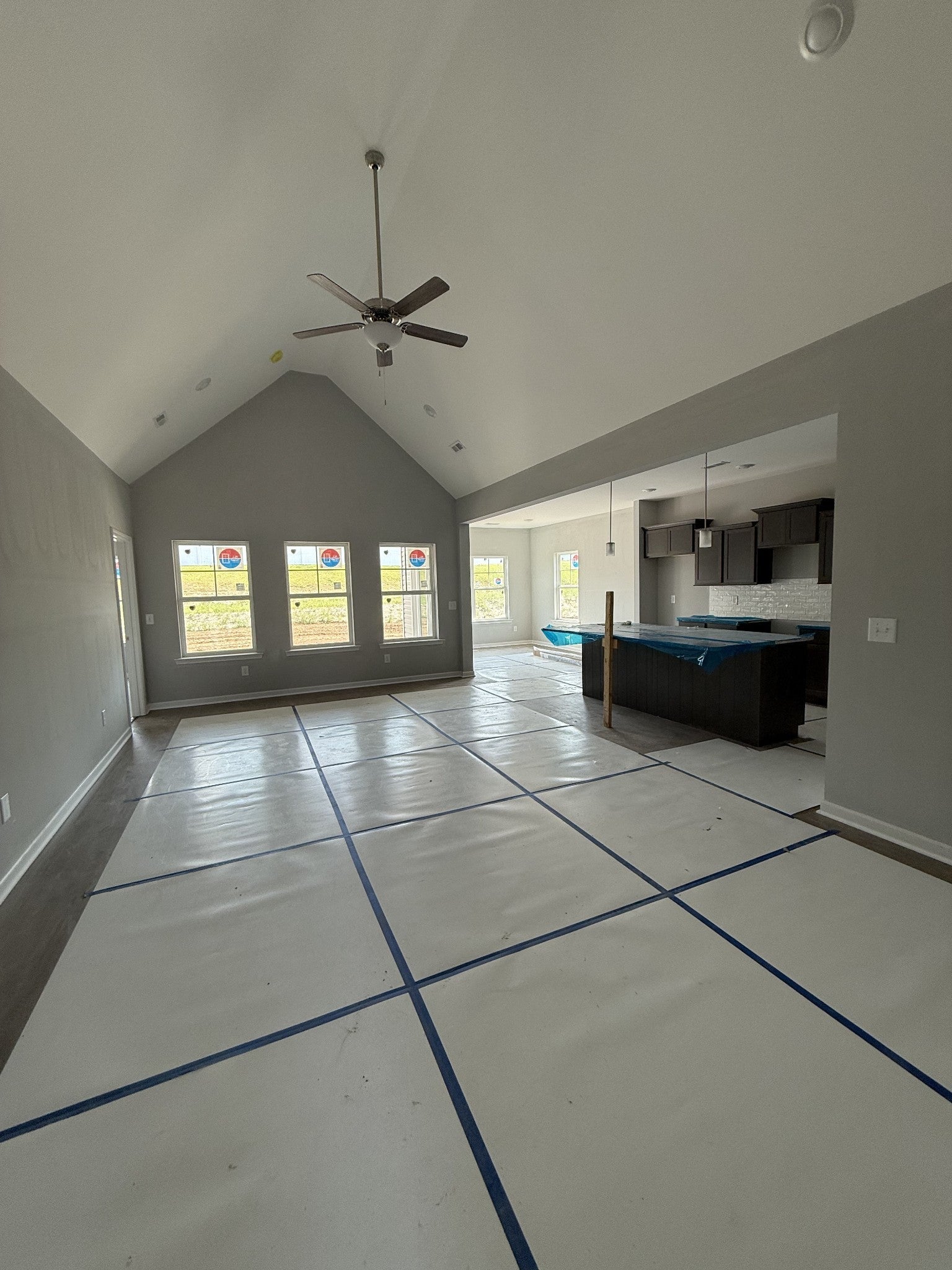 733 Creekbend Ln