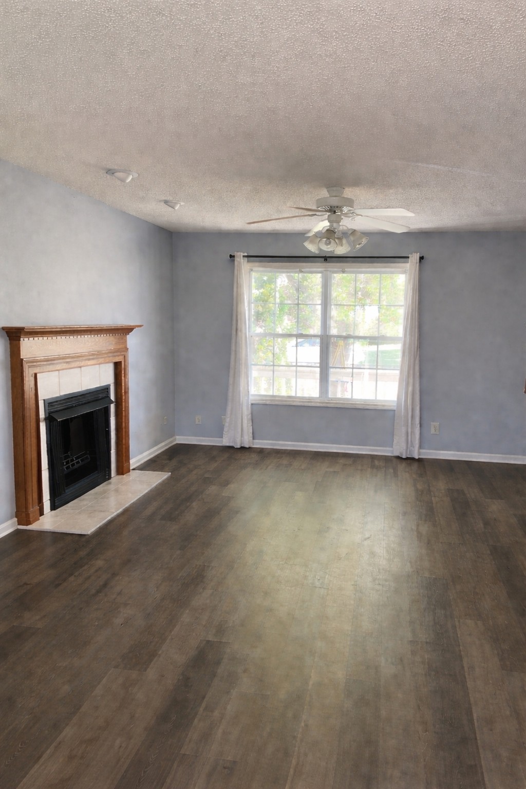 1405 Addison Dr