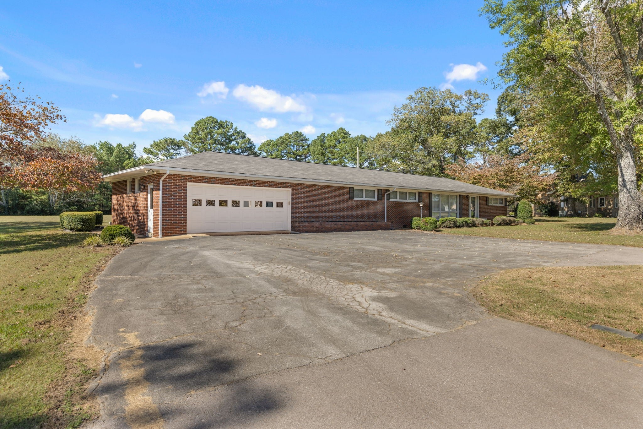 2763 Highway 43 N