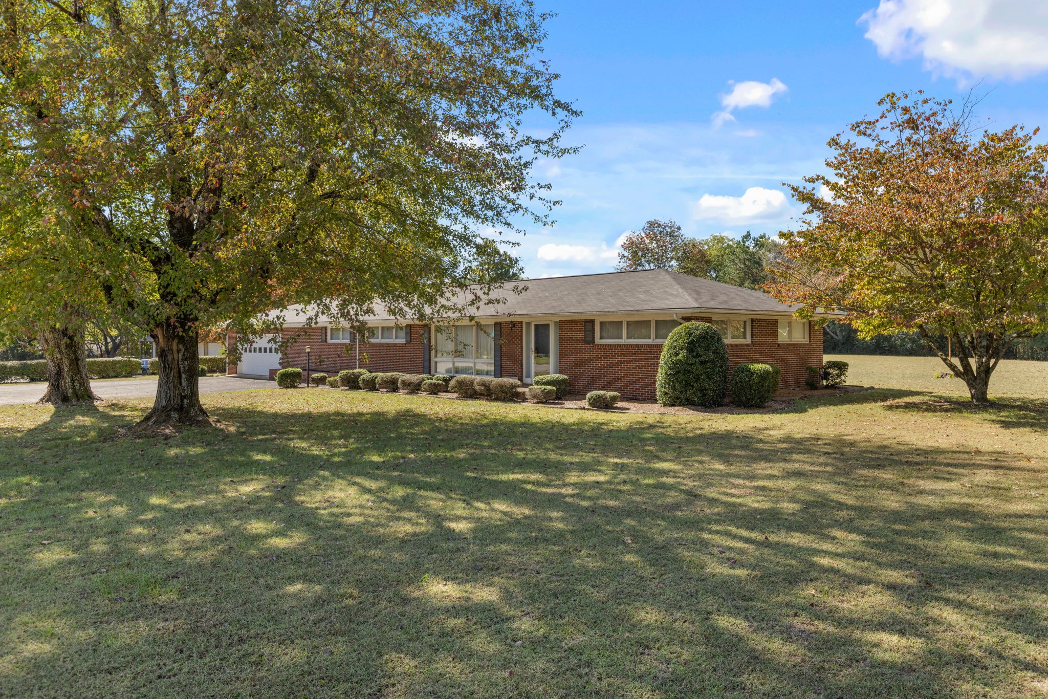 2763 Highway 43 N