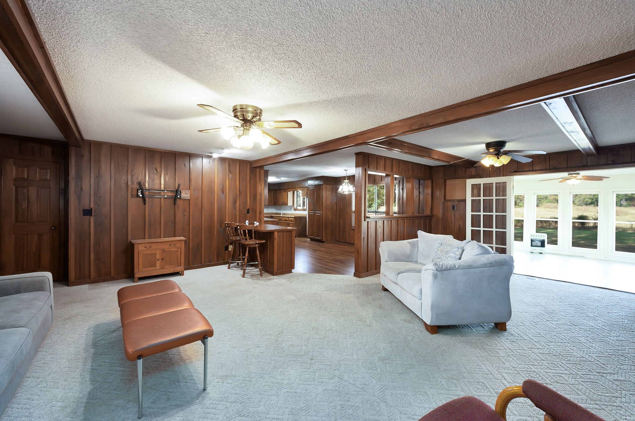 2636 Roach Rd