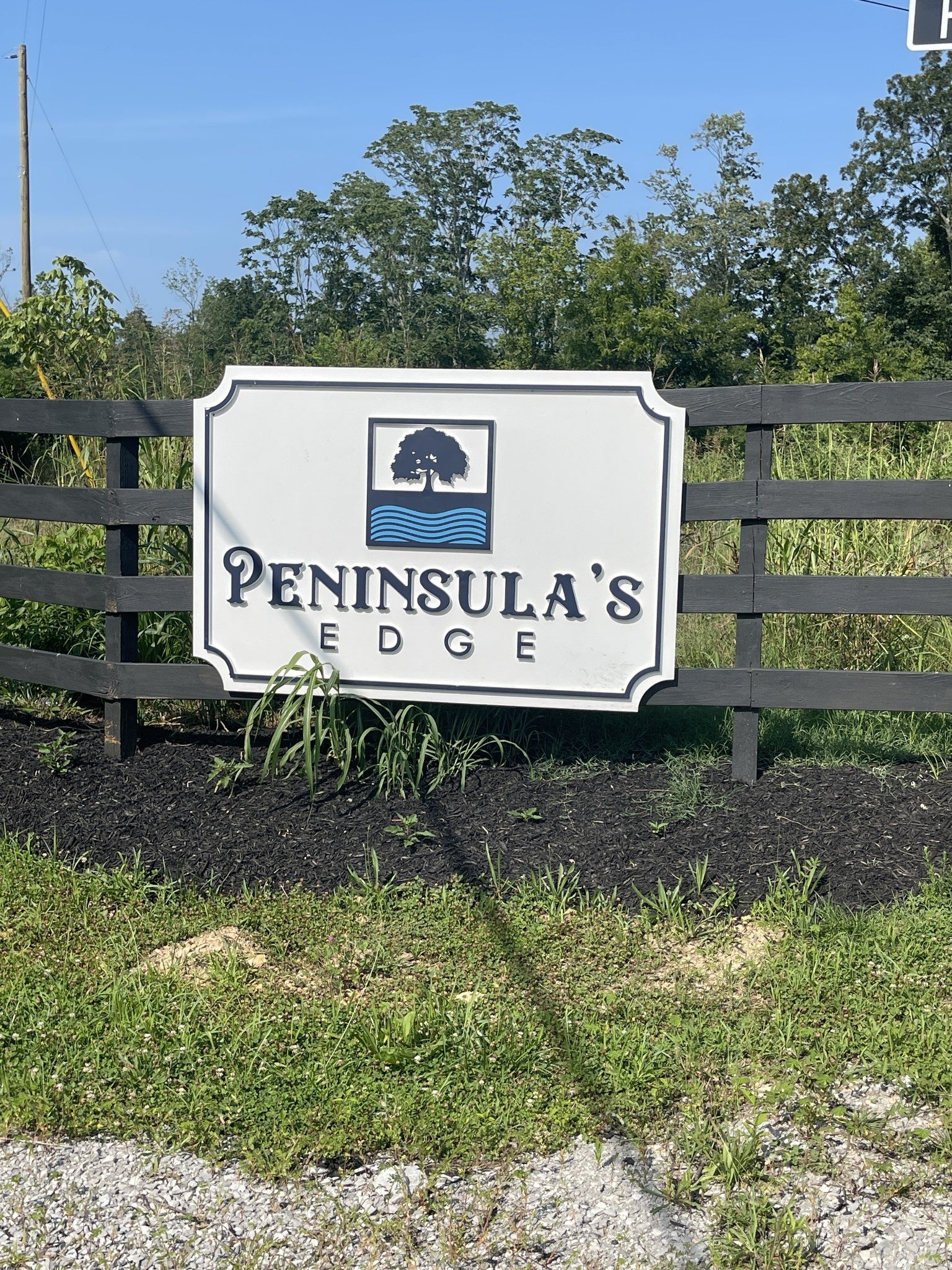 3 Peninsula Edge Dr