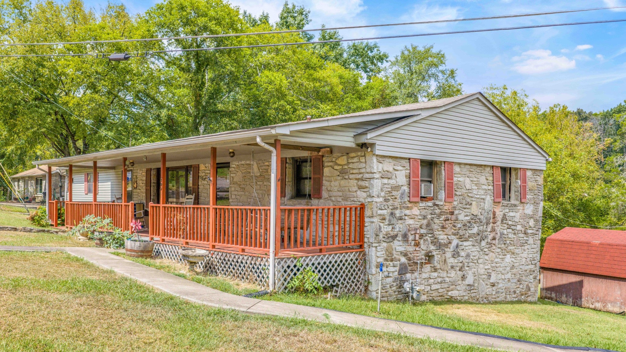 206 Wallace Dr