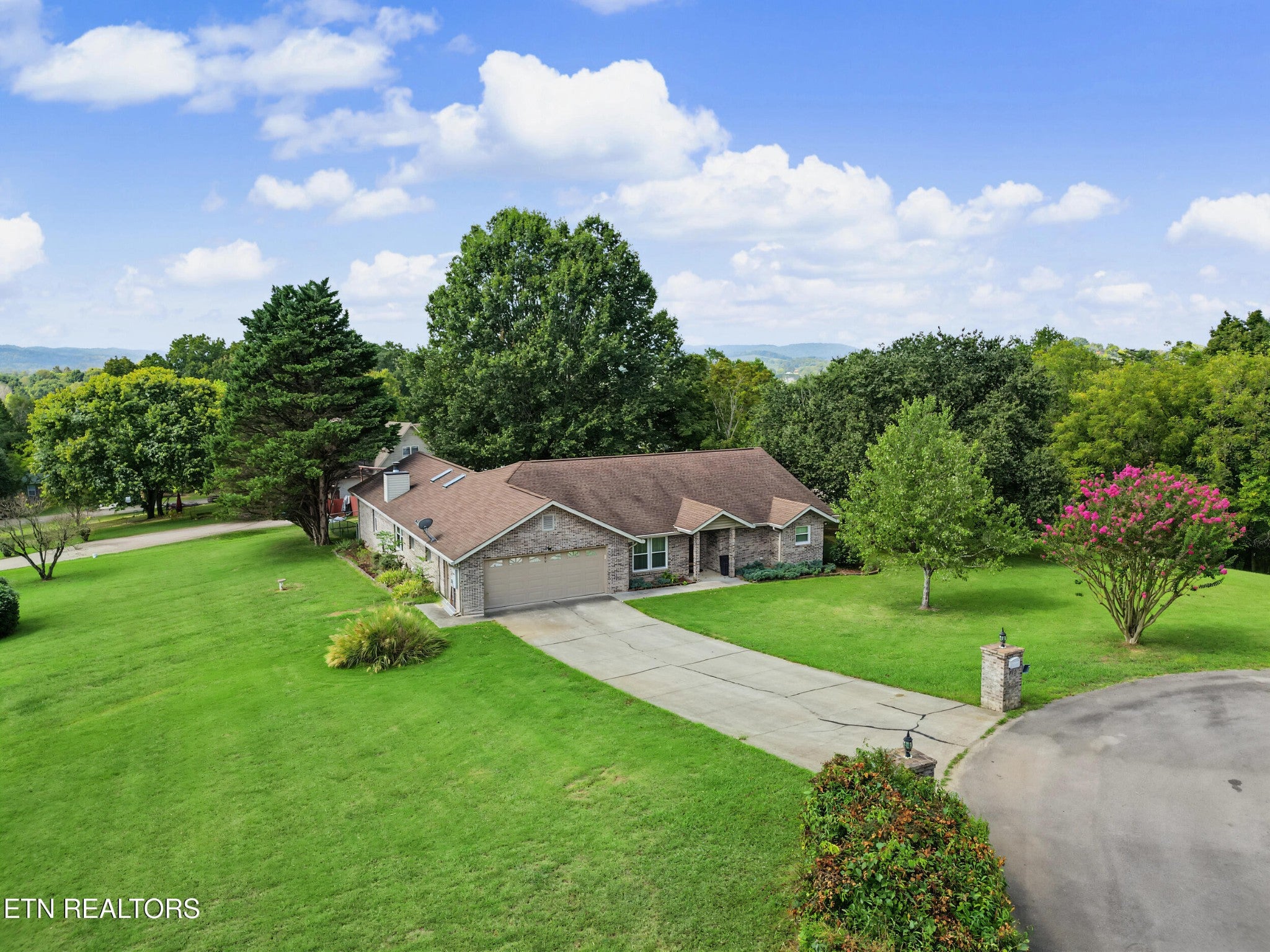 760 Gates Lane
