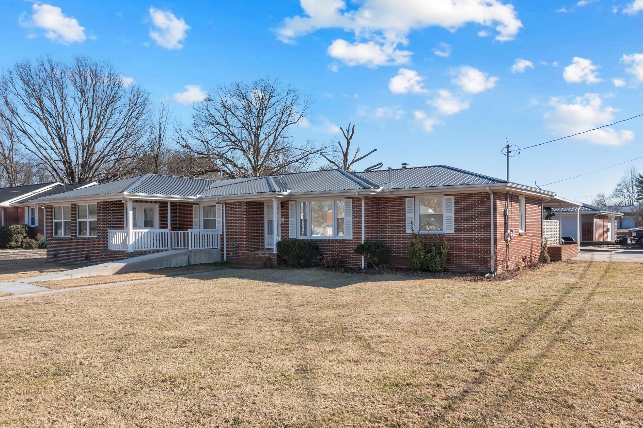 1216 Oak Dr