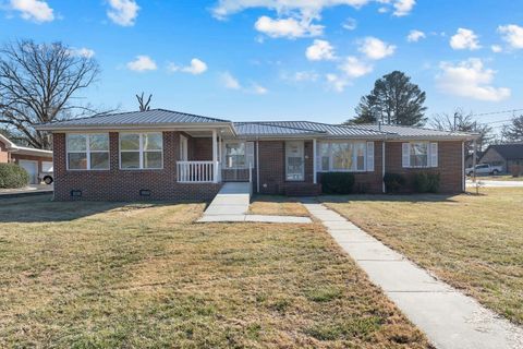 1216 Oak Dr Manchester TN 37355