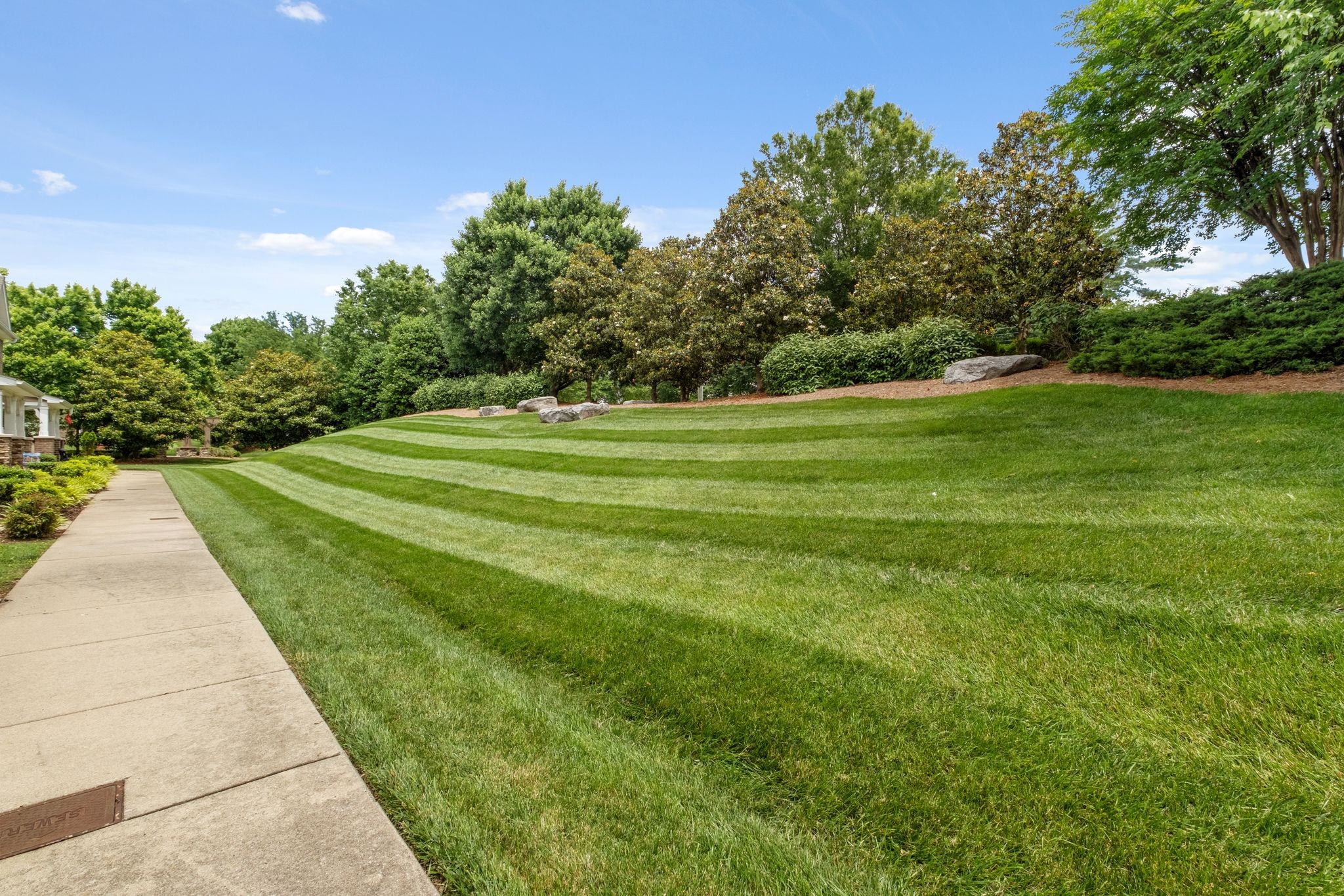 312 Mapleton Aly