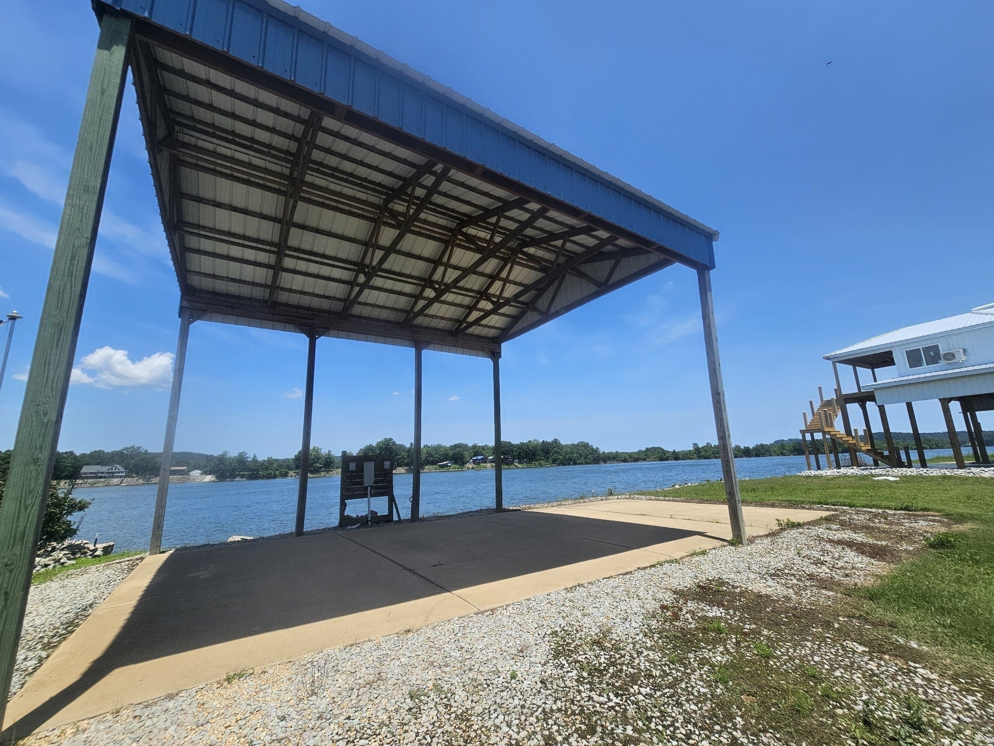 1089 River Front Dr