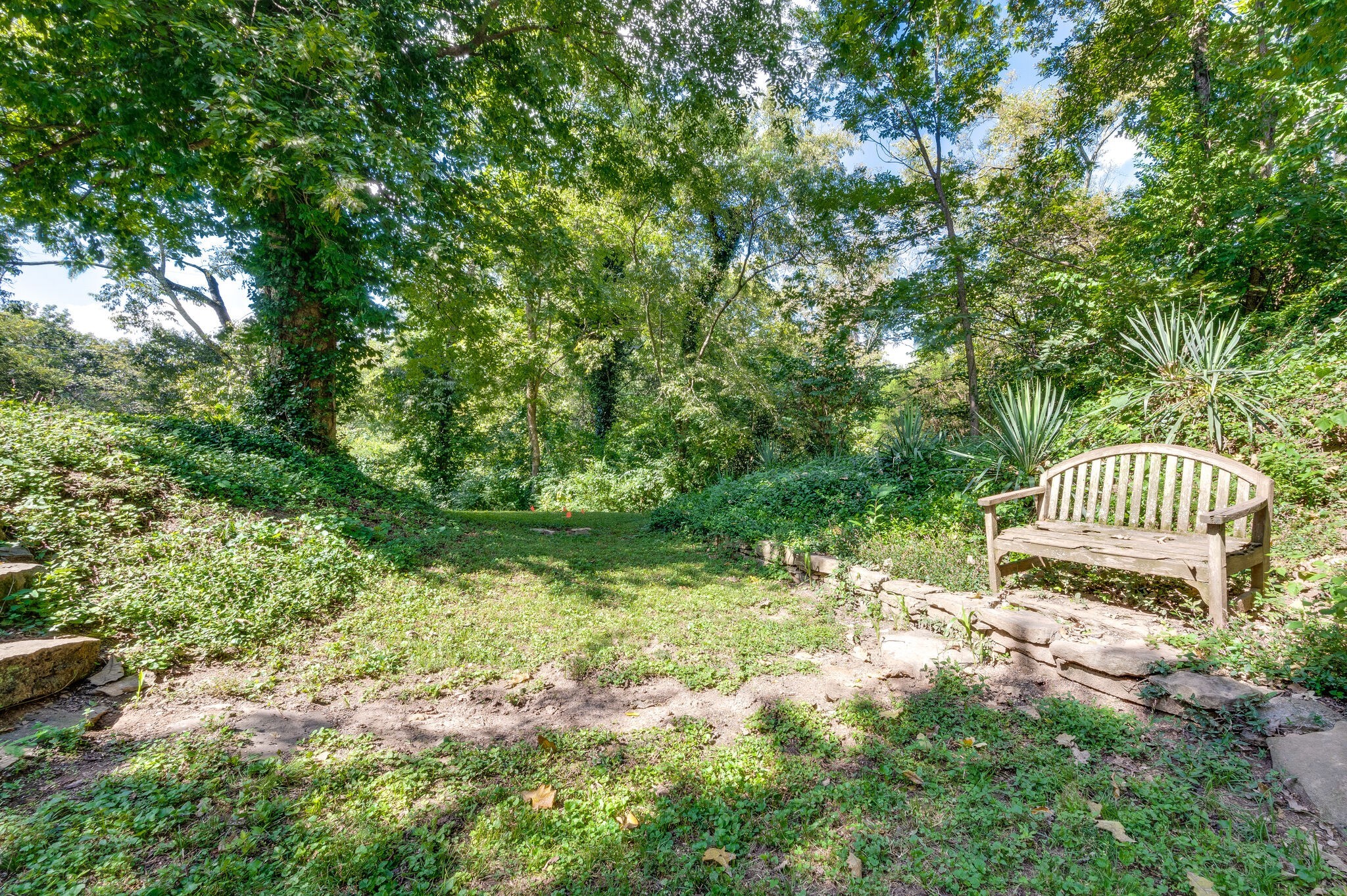 Nashville, Tennessee 37204, United States, 2 Bedrooms Bedrooms, ,1 BathroomBathrooms,Residential,Coming Soon,98501