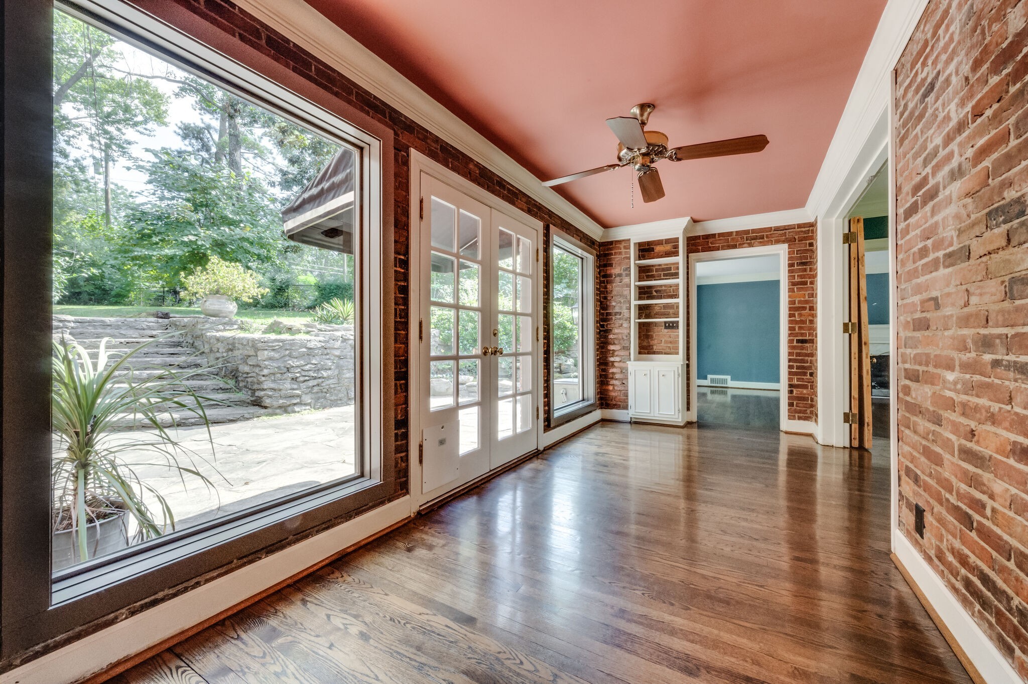 Nashville, Tennessee 37204, United States, 2 Bedrooms Bedrooms, ,1 BathroomBathrooms,Residential,Coming Soon,98501