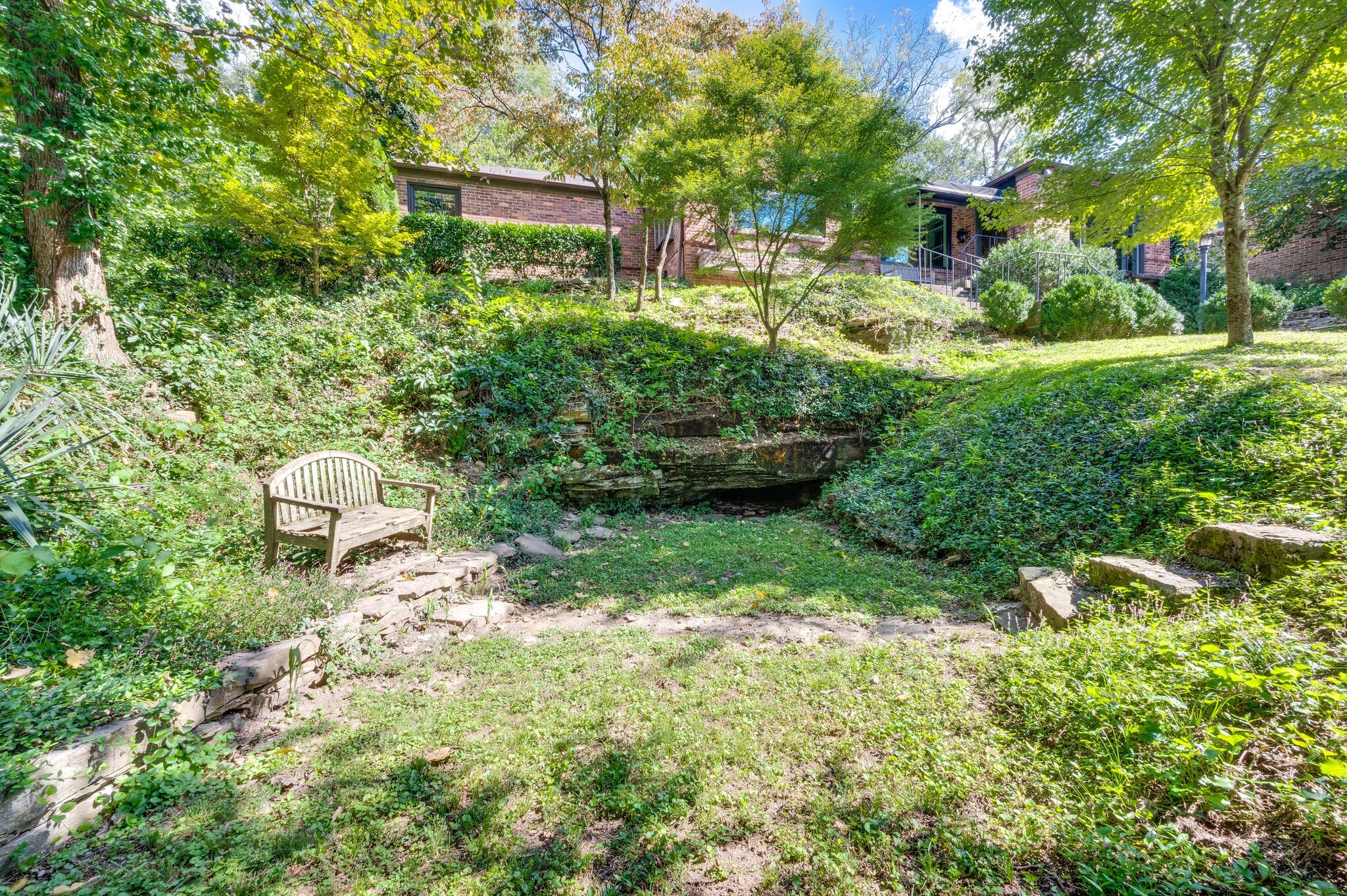 Nashville, Tennessee 37204, United States, 2 Bedrooms Bedrooms, ,1 BathroomBathrooms,Residential,Coming Soon,98501