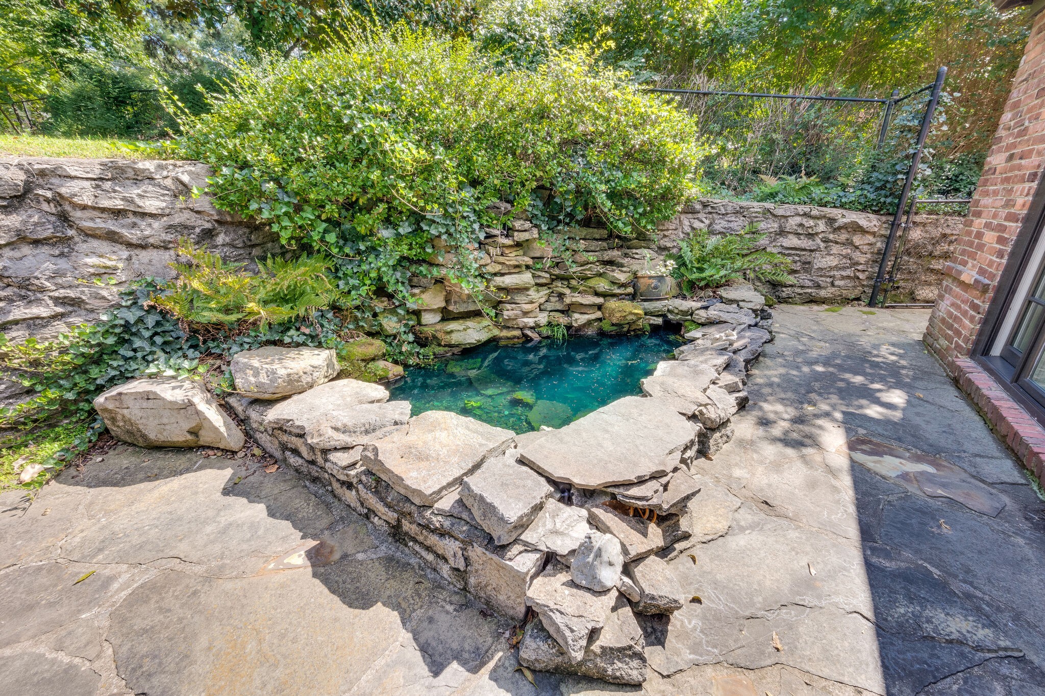 Nashville, Tennessee 37204, United States, 2 Bedrooms Bedrooms, ,1 BathroomBathrooms,Residential,Coming Soon,98501