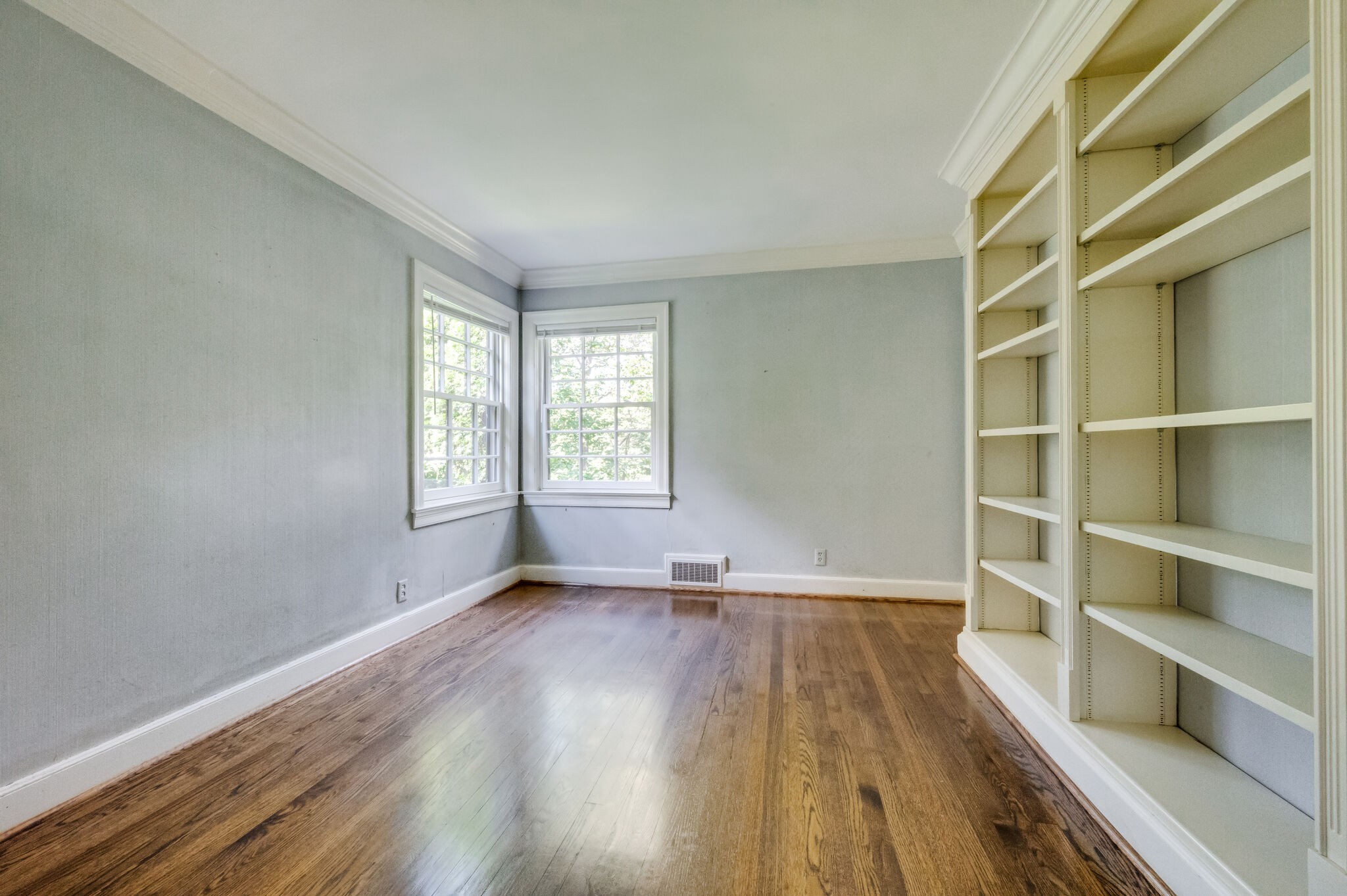 Nashville, Tennessee 37204, United States, 2 Bedrooms Bedrooms, ,1 BathroomBathrooms,Residential,Coming Soon,98501