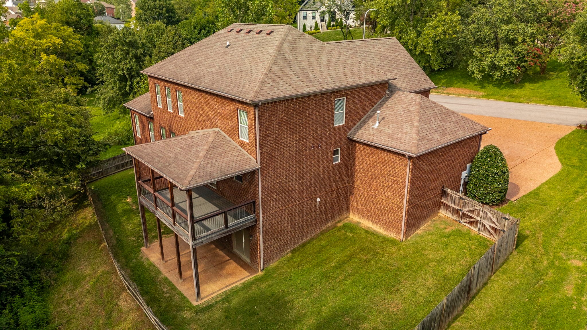 816 Lynn Dr