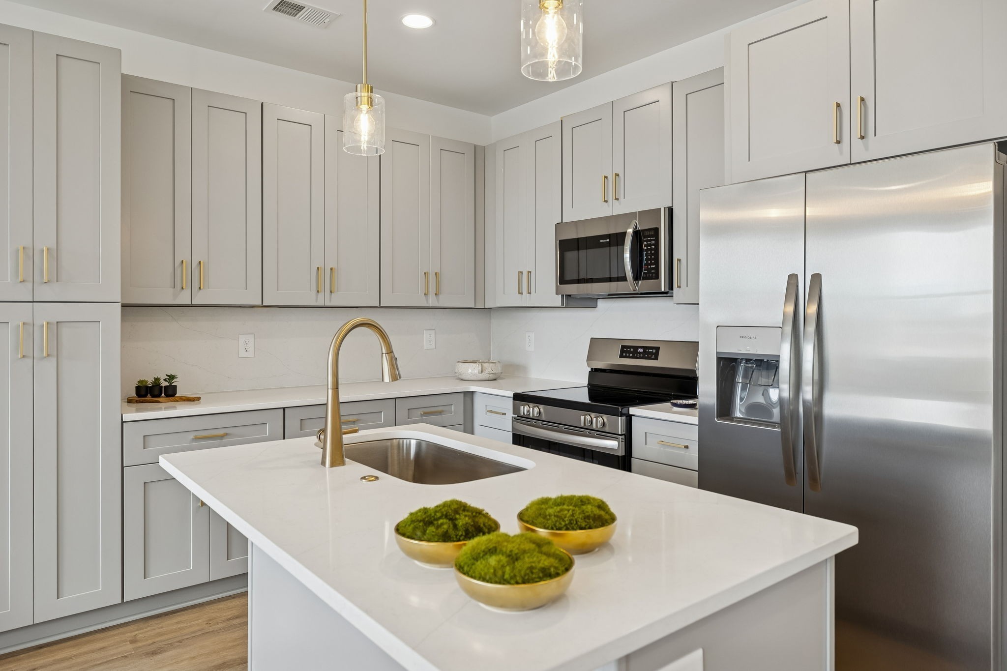 174 High Park Cir 174