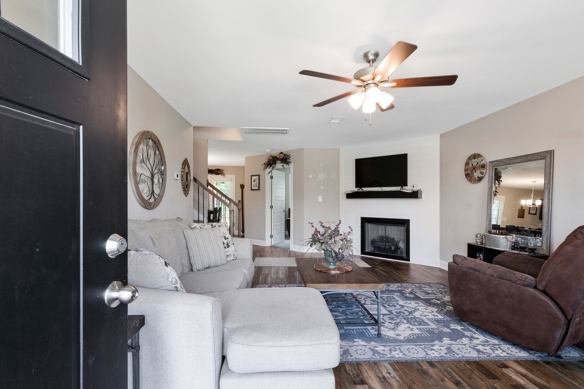 Clarksville, Tennessee 37042, United States, 5 Bedrooms Bedrooms, ,3 BathroomsBathrooms,Residential,Pending,45725