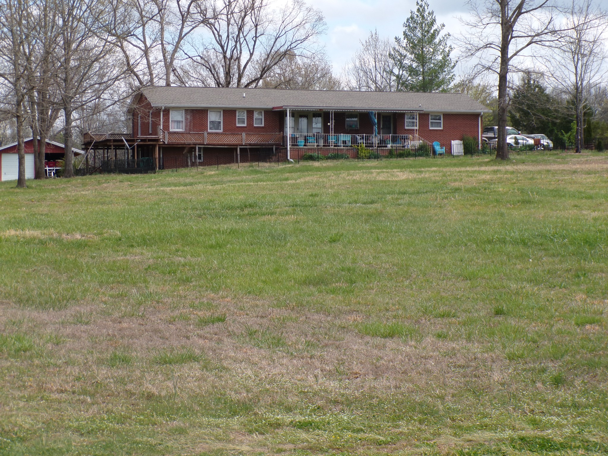 1057 S Ellington Pkwy