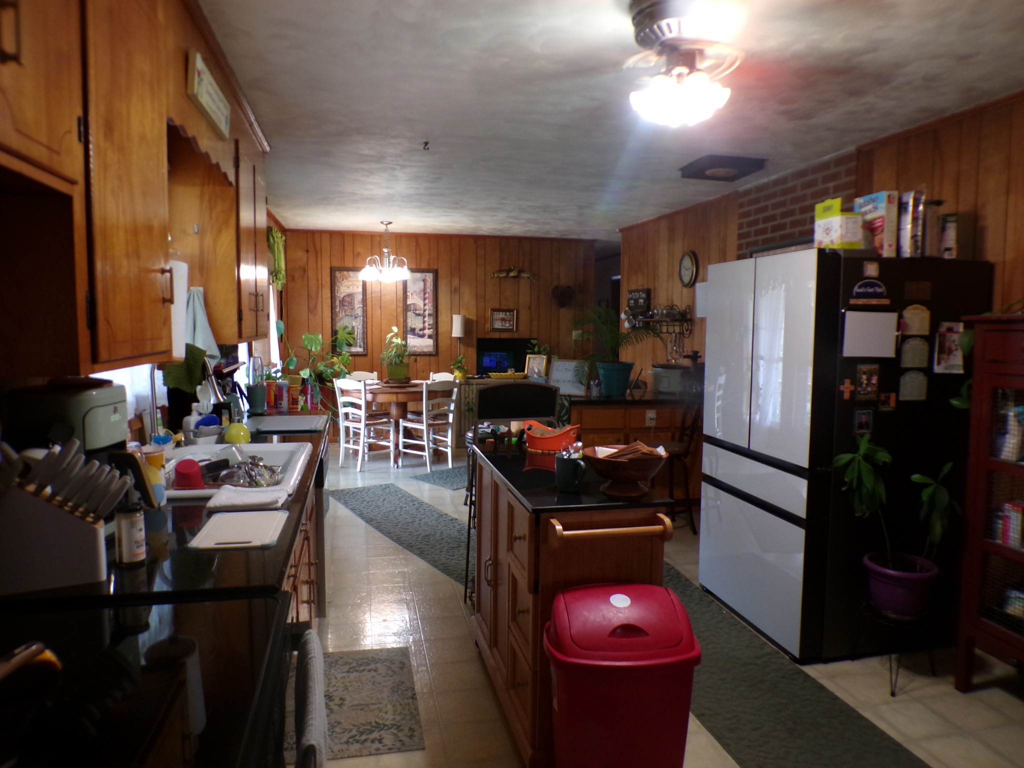 1057 S Ellington Pkwy