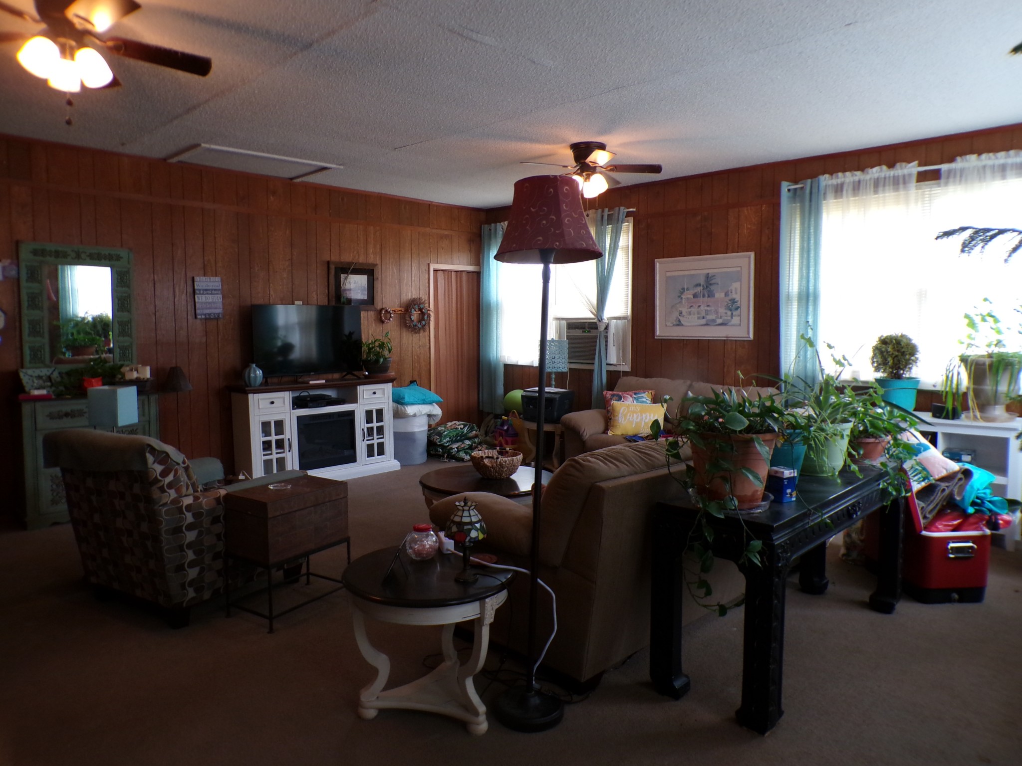 1057 S Ellington Pkwy