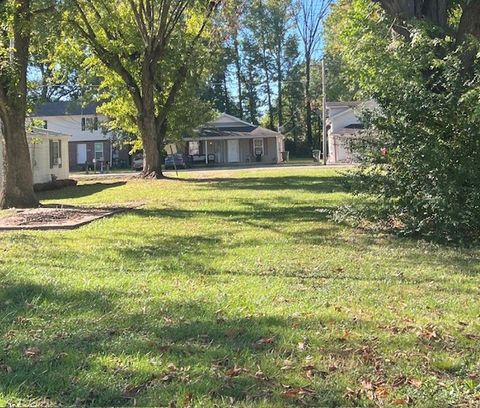 208 Strawberry St Portland TN 37148