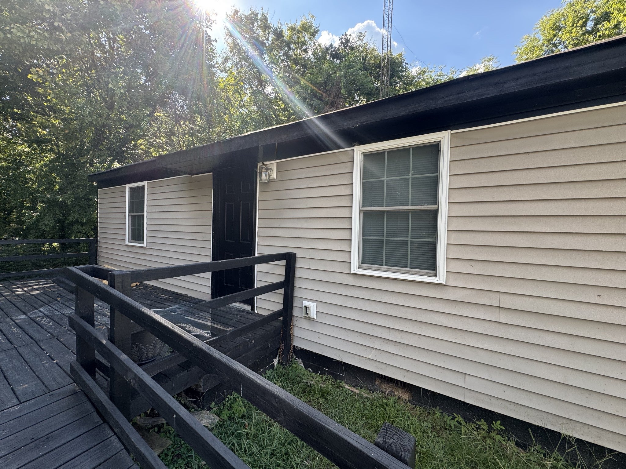 2-bed listing at 905 Trice Dr, Nashville