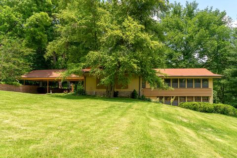 706 Washington Ave Mount Pleasant TN 38474