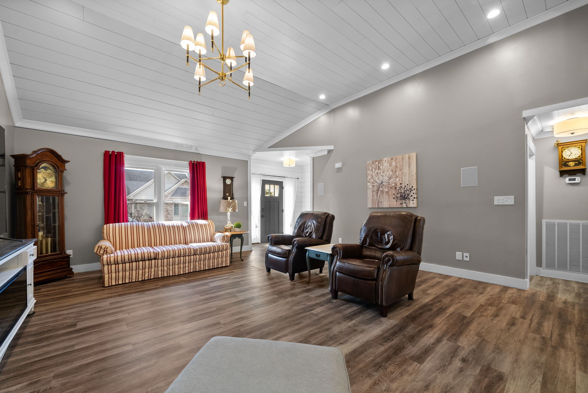 Clarksville, Tennessee 37043, United States, 2 Bedrooms Bedrooms, ,2 BathroomsBathrooms,Residential,Pending,91282