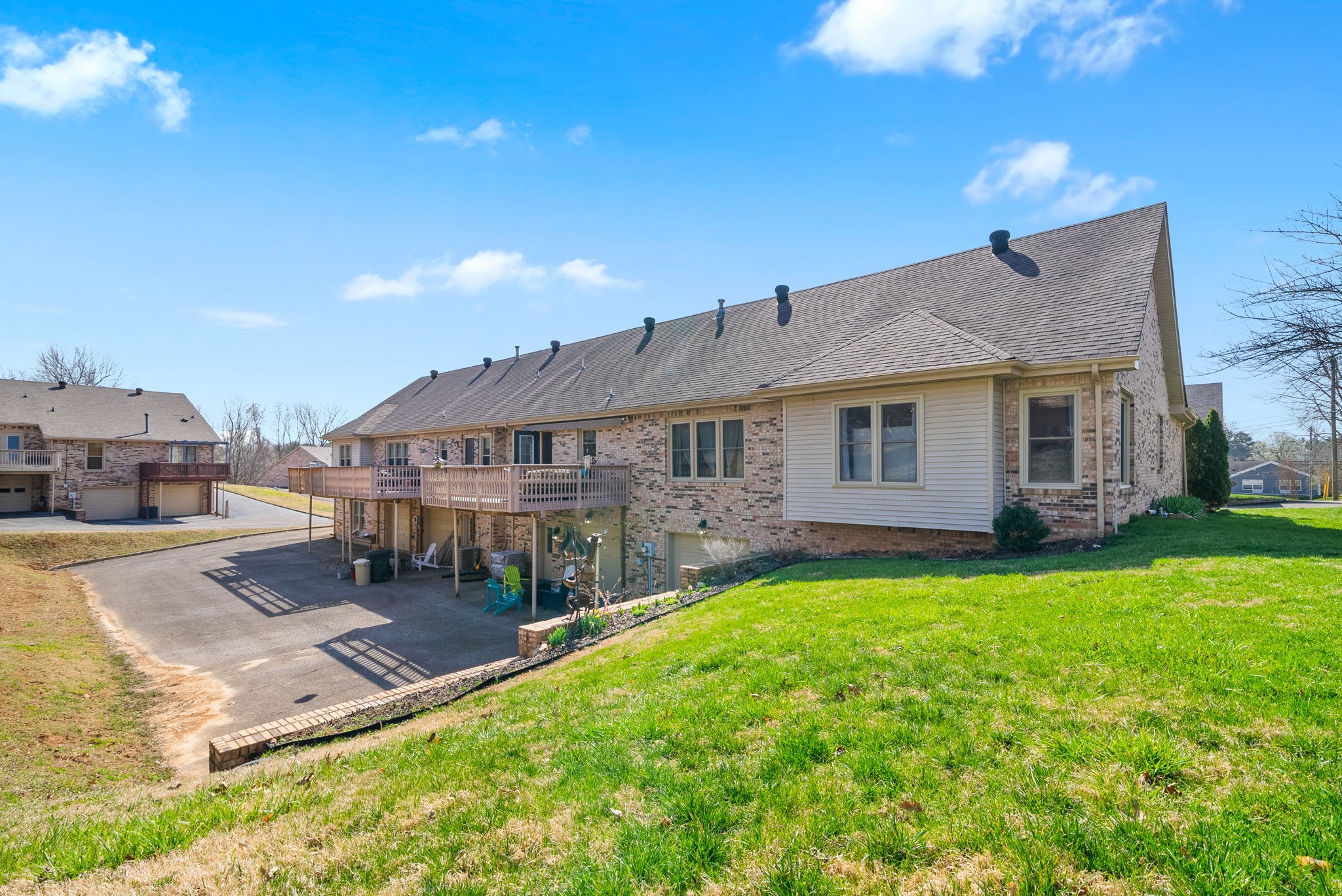 Clarksville, Tennessee 37043, United States, 2 Bedrooms Bedrooms, ,2 BathroomsBathrooms,Residential,Pending,91282