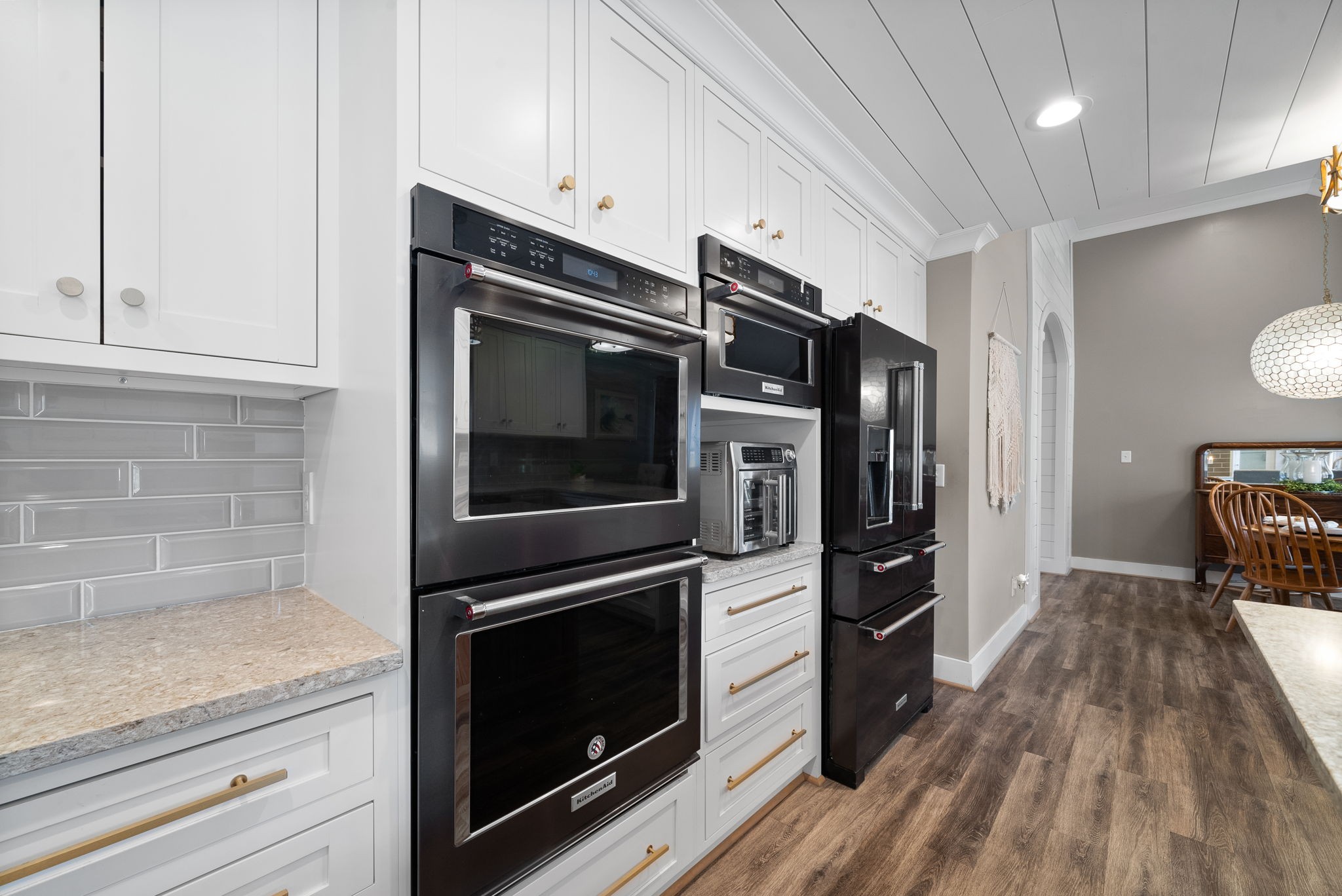 Clarksville, Tennessee 37043, United States, 2 Bedrooms Bedrooms, ,2 BathroomsBathrooms,Residential,Pending,91282