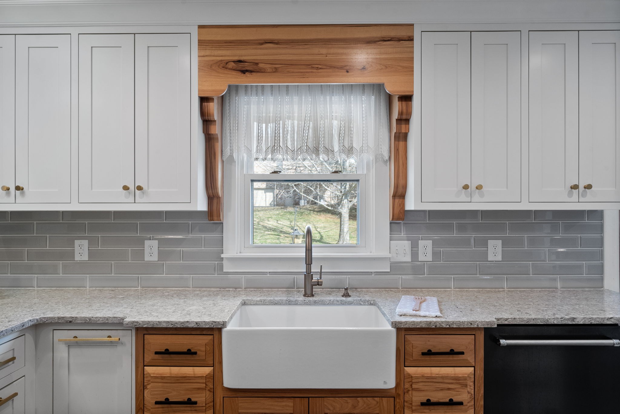 Clarksville, Tennessee 37043, United States, 2 Bedrooms Bedrooms, ,2 BathroomsBathrooms,Residential,Pending,91282