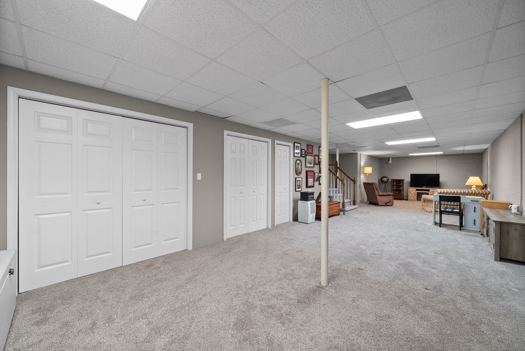 Clarksville, Tennessee 37043, United States, 2 Bedrooms Bedrooms, ,2 BathroomsBathrooms,Residential,Pending,91282