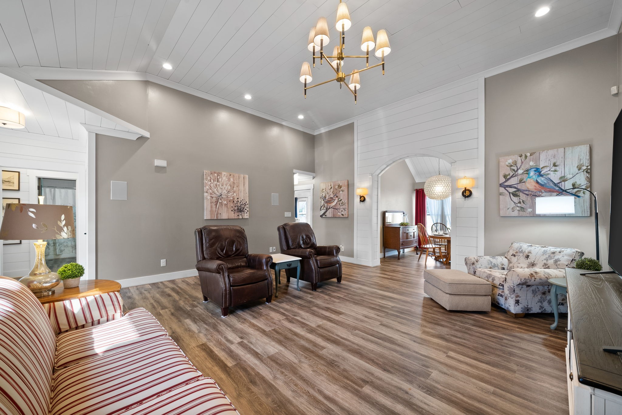 Clarksville, Tennessee 37043, United States, 2 Bedrooms Bedrooms, ,2 BathroomsBathrooms,Residential,Pending,91282