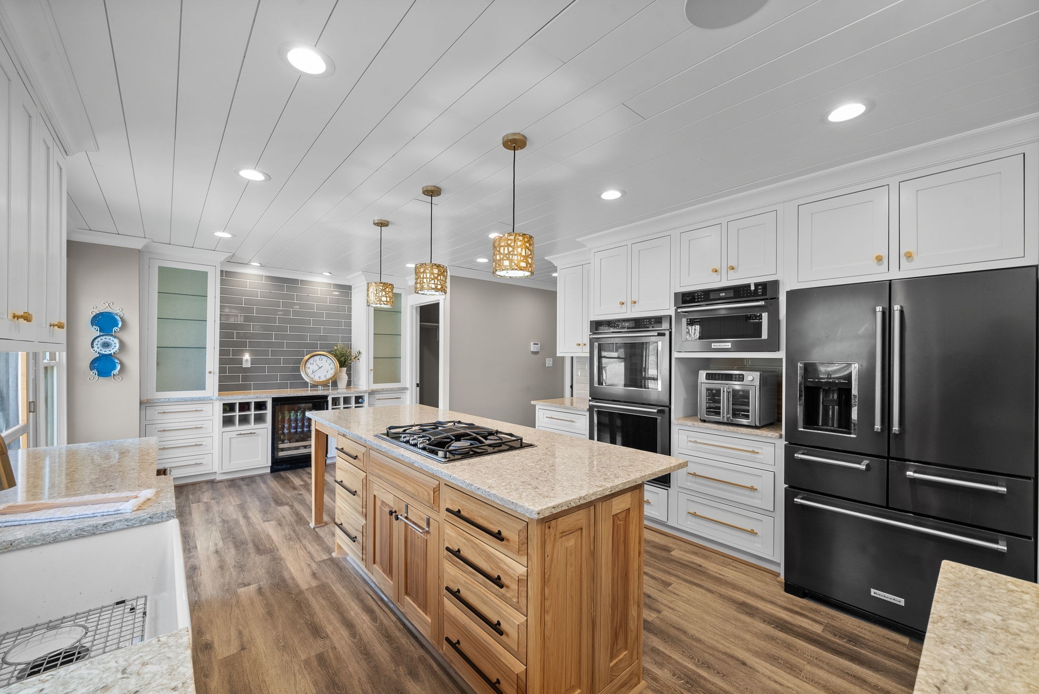 Clarksville, Tennessee 37043, United States, 2 Bedrooms Bedrooms, ,2 BathroomsBathrooms,Residential,Pending,91282