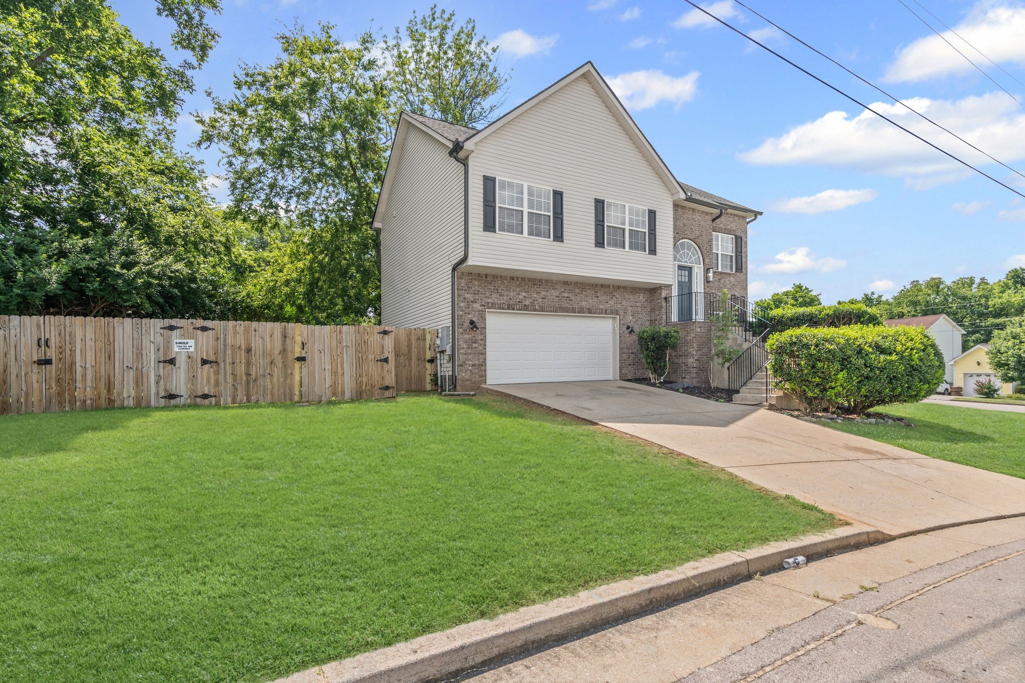1405 Walton Oaks Dr