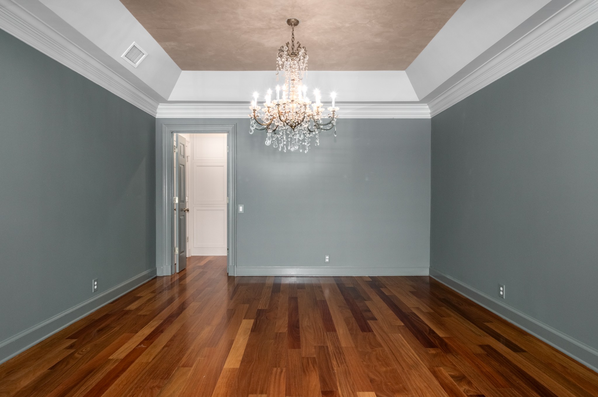 3737 West End Ave 101